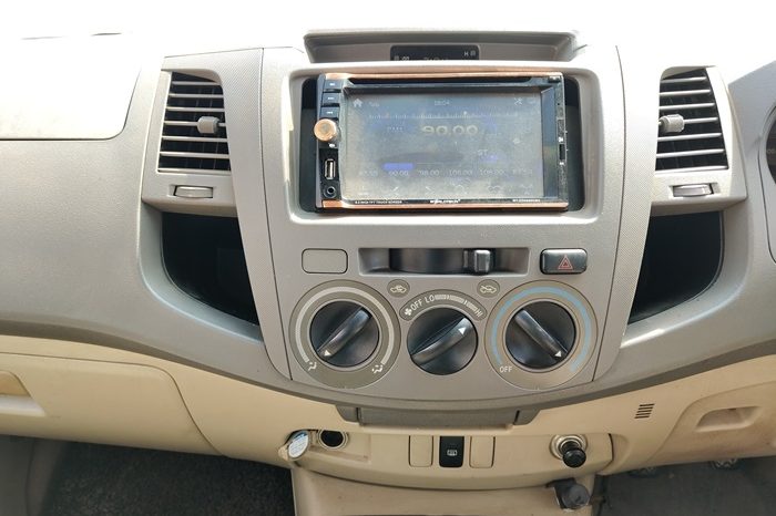 VIGO 4WD 2010 2.5E MT DOUBLE CAB DARK GREY  5081 full