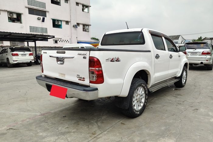 VIGO 4WD 2013 2.5E MT DOUBLE CAB WHITE  7633 full
