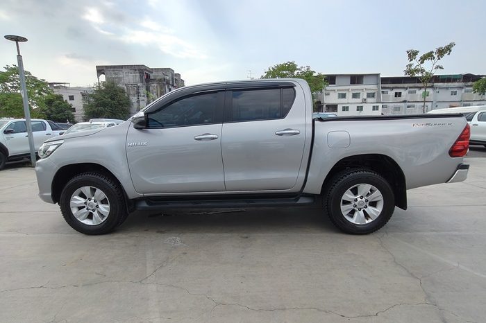 REVO PRE 2019 2.4E AT DOUBLE CAB SILVER  5717 full