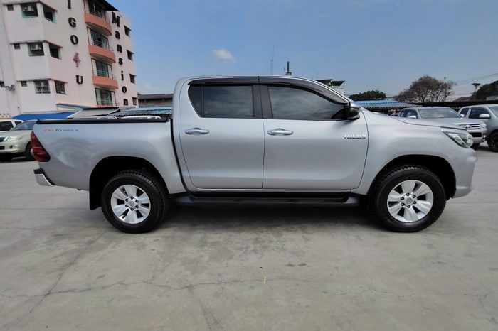 REVO PRE 2019 2.4E AT DOUBLE CAB SILVER  5717 full
