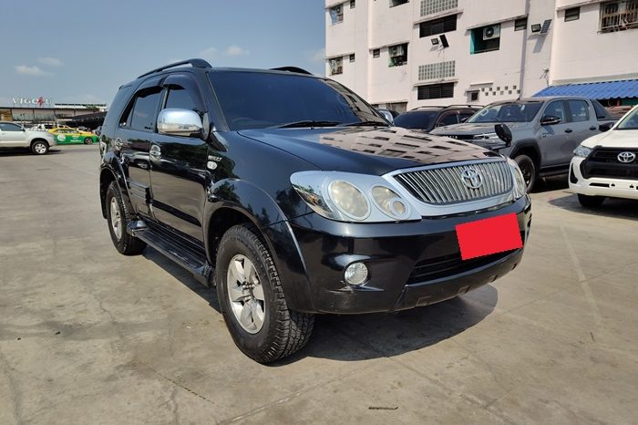 TOYOTA 4WD 2005 2.7V AT FORTUNER BLACK  99 full