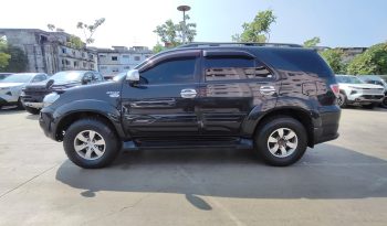 TOYOTA 4WD 2005 2.7V AT FORTUNER BLACK  99 full
