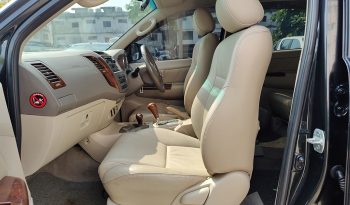 TOYOTA 4WD 2005 2.7V AT FORTUNER BLACK  99 full