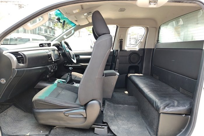 REVO 4WD 2019 2.4E MT SMART CAB WHITE  4903 full