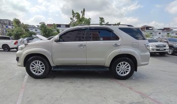 TOYOTA 4WD 2012 3.0V AT FORTUNER SILVER  9936 full