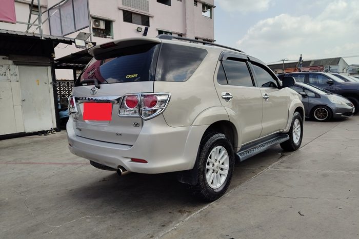 TOYOTA 4WD 2012 3.0V AT FORTUNER SILVER  9936 full
