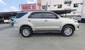 TOYOTA 4WD 2012 3.0V AT FORTUNER SILVER  9936 full