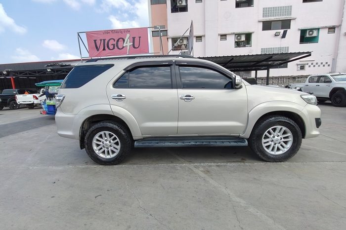 TOYOTA 4WD 2012 3.0V AT FORTUNER SILVER  9936 full