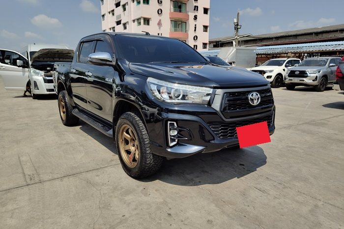 REVO PRE 2018 2.4E AT DOUBLE CAB BLACK  3896 full