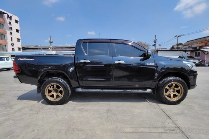 REVO PRE 2018 2.4E AT DOUBLE CAB BLACK  3896 full