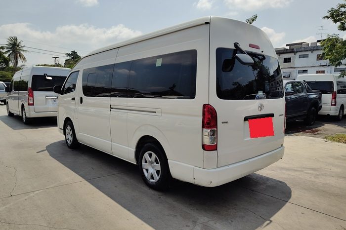 TOYOTA 2WD 2019 3.0 MT COMMUTER WHITE  1232 full