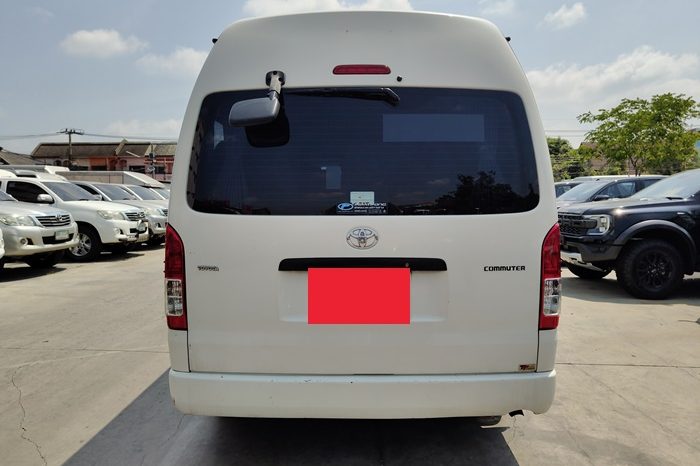 TOYOTA 2WD 2019 3.0 MT COMMUTER WHITE  1232 full