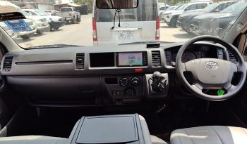 TOYOTA 2WD 2019 3.0 MT COMMUTER WHITE  1232 full