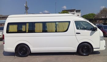 TOYOTA 2WD 2019 2.7 MT COMMUTER WHITE  5129 full