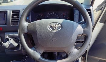 TOYOTA 2WD 2019 2.7 MT COMMUTER WHITE  5129 full