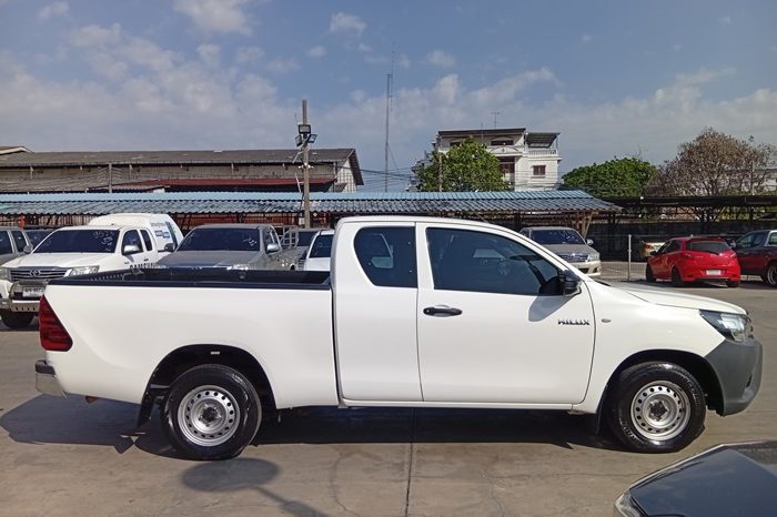 REVO 2WD 2018 2.4J MT SMART CAB WHITE  8680 full