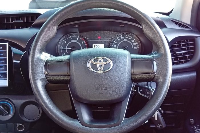 REVO 2WD 2018 2.4J MT SMART CAB WHITE  8680 full