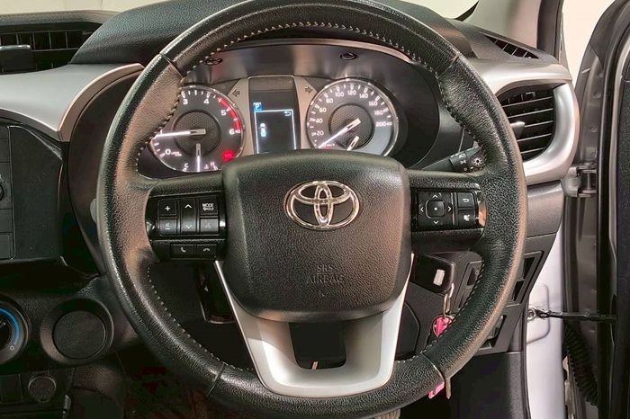 REVO 2WD 2020 2.4 MID AT DOUBLE CAB SILVER  1016 full