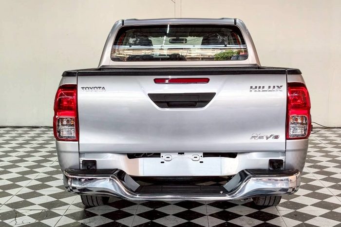 REVO 2WD 2020 2.4 MID AT DOUBLE CAB SILVER  1016 full