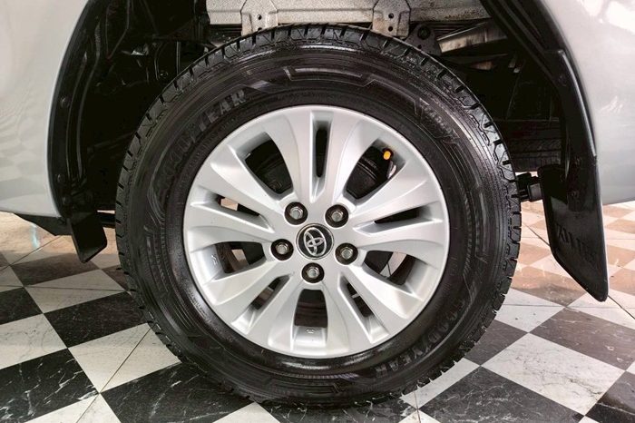 REVO 2WD 2020 2.4 MID AT DOUBLE CAB SILVER  1016 full