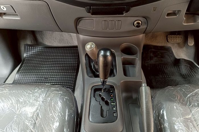 VIGO 4WD 2014 2.7J AT SMART CAB DARK GREY  1365 full