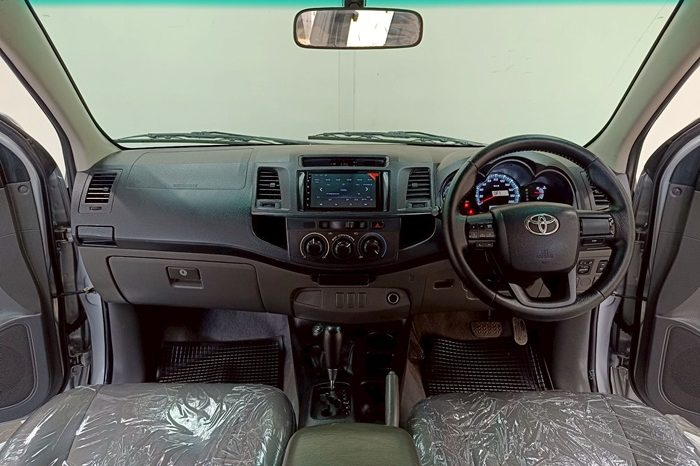 VIGO 4WD 2014 2.7J AT SMART CAB SILVER  1412 full