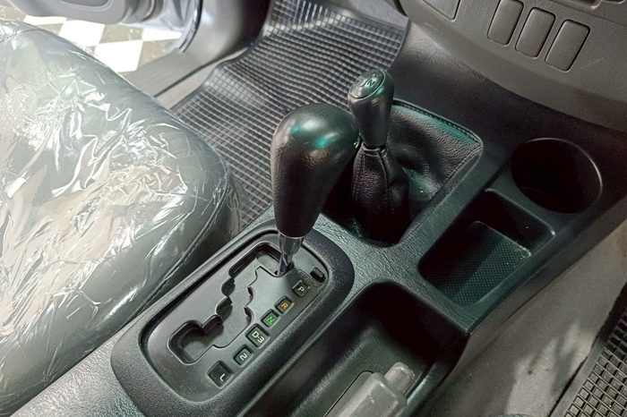 VIGO 4WD 2014 2.7J AT SMART CAB SILVER  1412 full