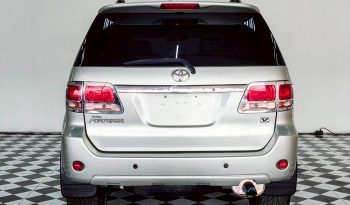 TOYOTA 4WD 2005 2.7V AT FORTUNER SILVER  151 full