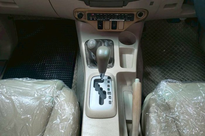 TOYOTA 4WD 2005 2.7V AT FORTUNER SILVER  151 full