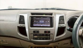 TOYOTA 4WD 2005 2.7V AT FORTUNER SILVER  151 full