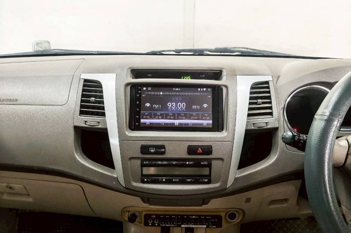 TOYOTA 4WD 2005 2.7V AT FORTUNER SILVER  151 full