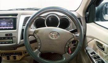 TOYOTA 4WD 2005 2.7V AT FORTUNER SILVER  151 full