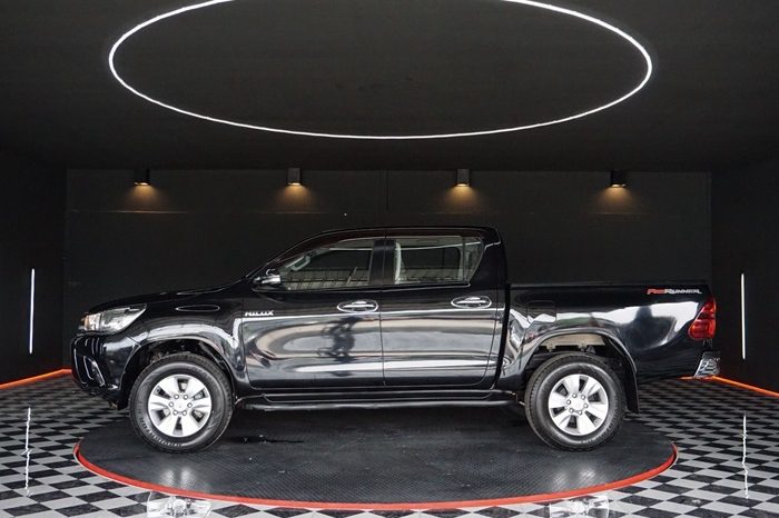 REVO PRE 2016 2.4G MT DOUBLE CAB BLACK  1872 full