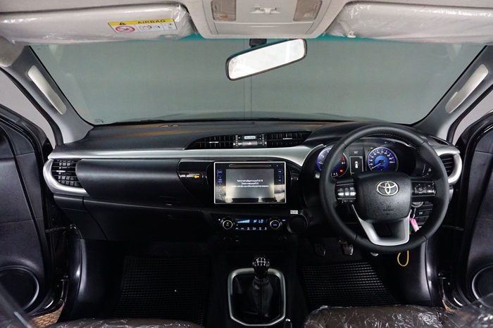 REVO PRE 2016 2.4G MT DOUBLE CAB BLACK  1872 full
