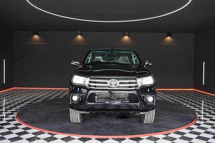 REVO PRE 2016 2.4G MT DOUBLE CAB BLACK  1872 full