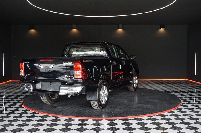 REVO PRE 2016 2.4G MT DOUBLE CAB BLACK  1872 full