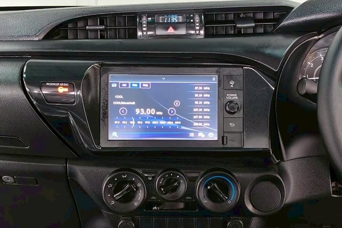 REVO 2WD 2022 2.4 ENTRY MT SMART CAB WHITE  2334 full