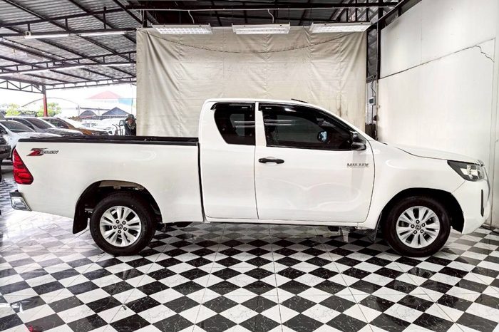 REVO 2WD 2022 2.4 ENTRY MT SMART CAB WHITE  2334 full