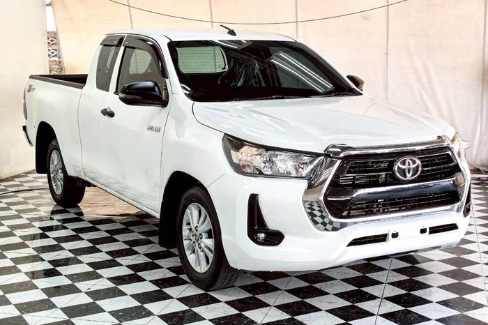 REVO 2WD 2022 2.4 ENTRY MT SMART CAB WHITE  2334 full