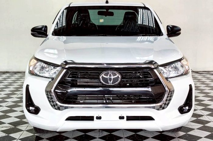 REVO 2WD 2022 2.4 ENTRY MT SMART CAB WHITE  2334 full