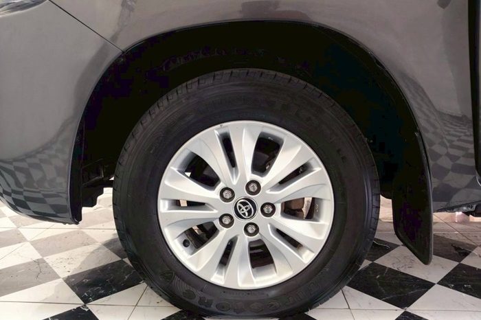 REVO 2WD 2020 2.4 MID AT DOUBLE CAB DARK GREY  2577 full