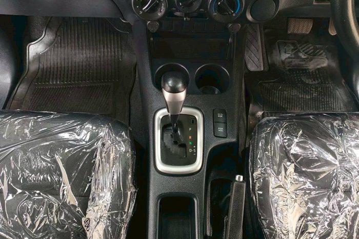 REVO 2WD 2020 2.4 MID AT DOUBLE CAB DARK GREY  2577 full