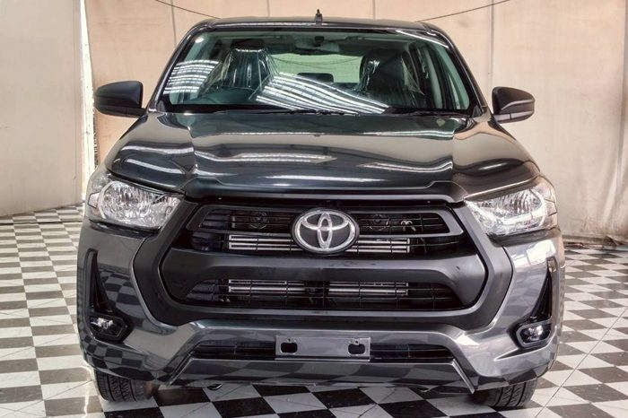 REVO 2WD 2020 2.4 MID AT DOUBLE CAB DARK GREY  2577 full