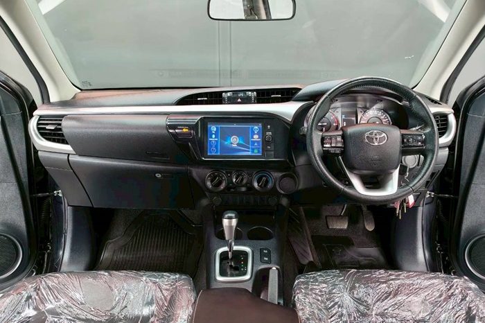 REVO 2WD 2020 2.4 MID AT DOUBLE CAB BLACK  2904 full