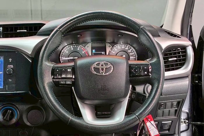 REVO 2WD 2020 2.4 MID AT DOUBLE CAB BLACK  2904 full