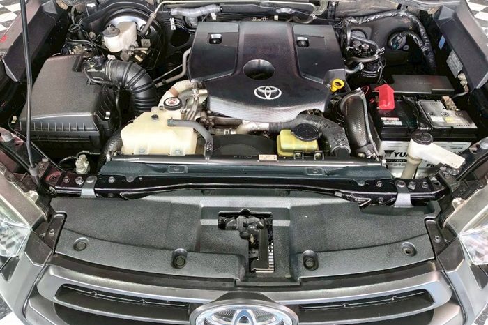 REVO 2WD 2020 2.4 MID AT DOUBLE CAB BLACK  2904 full