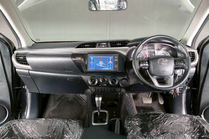 REVO 2WD 2020 2.4 MID AT DOUBLE CAB BLACK  2904 full