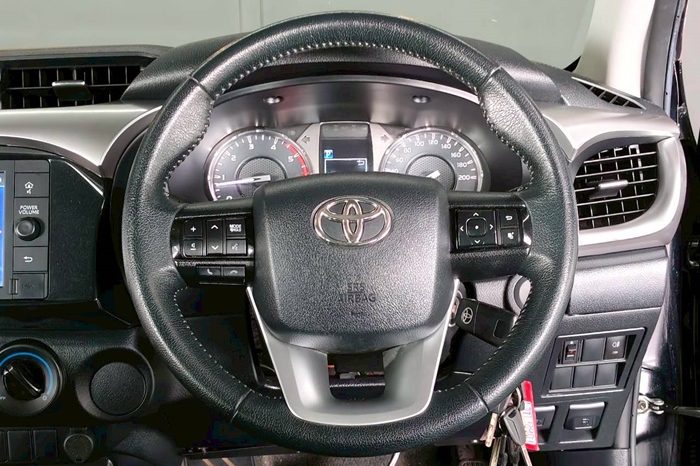 REVO 2WD 2020 2.4 MID AT DOUBLE CAB BLACK  2904 full