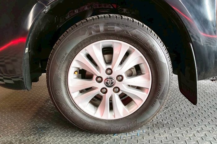 REVO 2WD 2020 2.4 MID AT DOUBLE CAB BLACK  2904 full