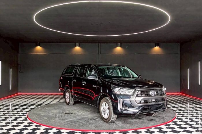 REVO 2WD 2020 2.4 MID AT DOUBLE CAB BLACK  2904 full